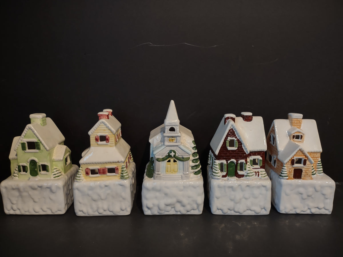 Vintage House of Lloyd Winter Wonderland Musical Ceramic Village Set [8043n]