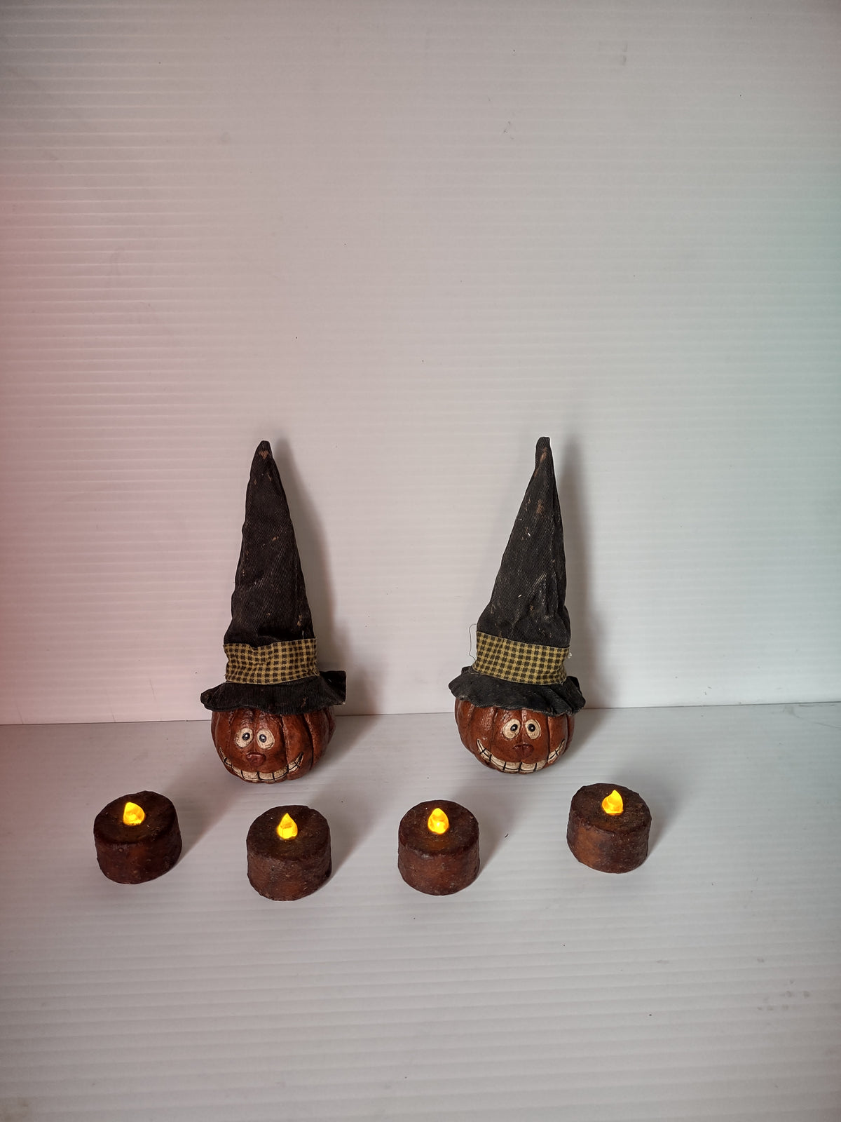 Vintage Folk Art Primitive Pumpkin Witch Hat Figurines & LED Tealights Set of 6 [8044n]