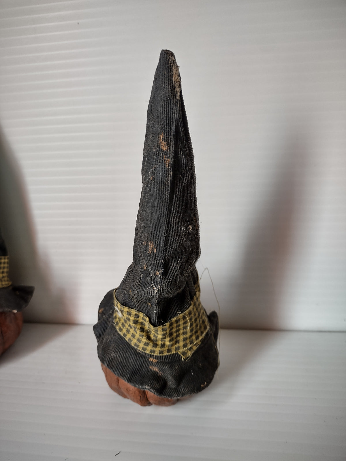 Vintage Folk Art Primitive Pumpkin Witch Hat Figurines & LED Tealights Set of 6 [8044n]
