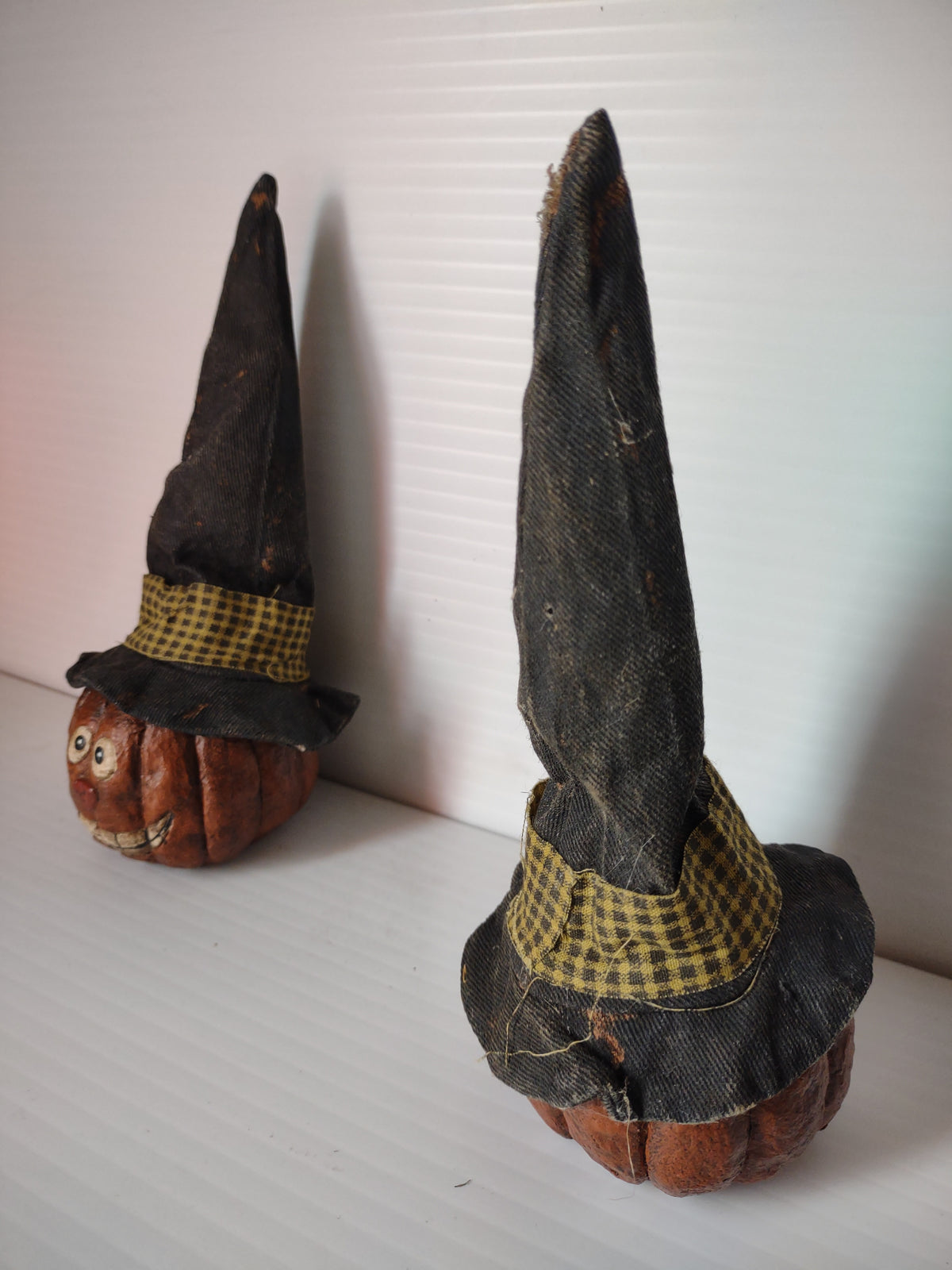 Vintage Folk Art Primitive Pumpkin Witch Hat Figurines & LED Tealights Set of 6 [8044n]