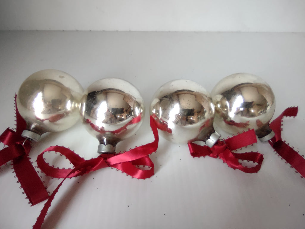 Vintage Mercury Glass Silver Ball Christmas Ornaments Made in USA[8049n]
