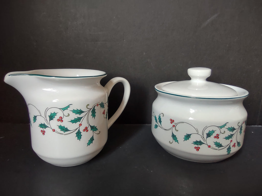 Ming Pao Holly Lace Creamer & Lidded Sugar Bowl Set of 2 [7436]