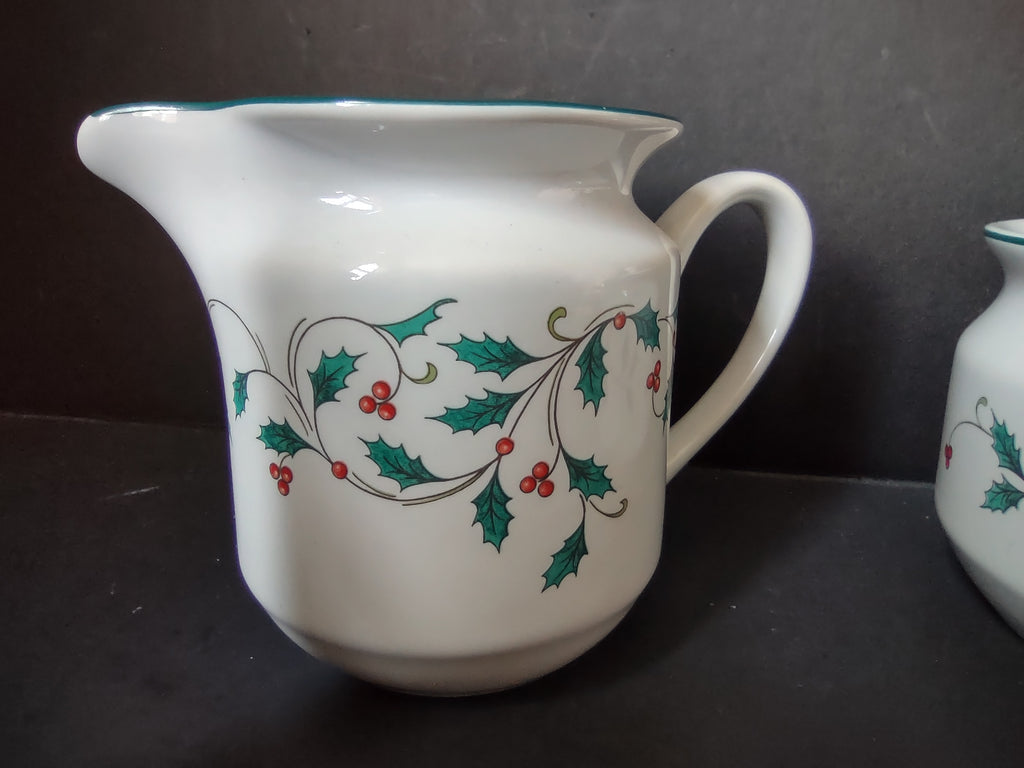 Ming Pao Holly Lace Creamer & Lidded Sugar Bowl Set of 2 [7436]