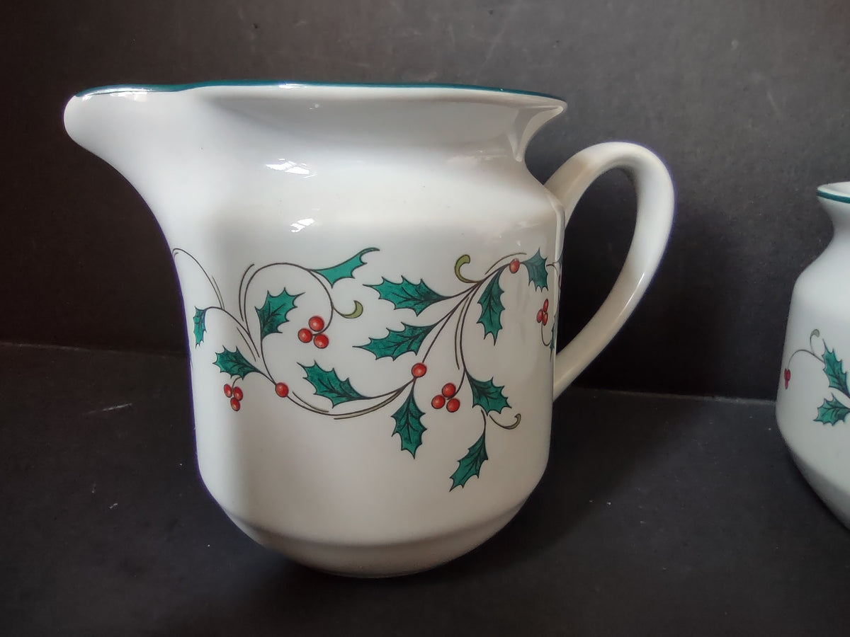 Ming Pao Holly Lace Creamer & Lidded Sugar Bowl Set of 2 [7436]