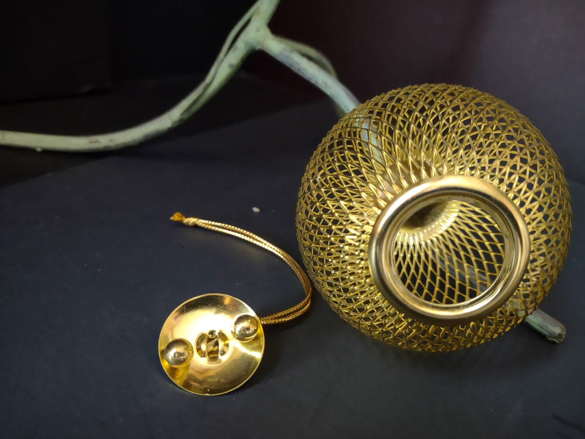 Vintage Gold Metal Wire Mesh Potpourri Pomander Ball Ornament [8057n]