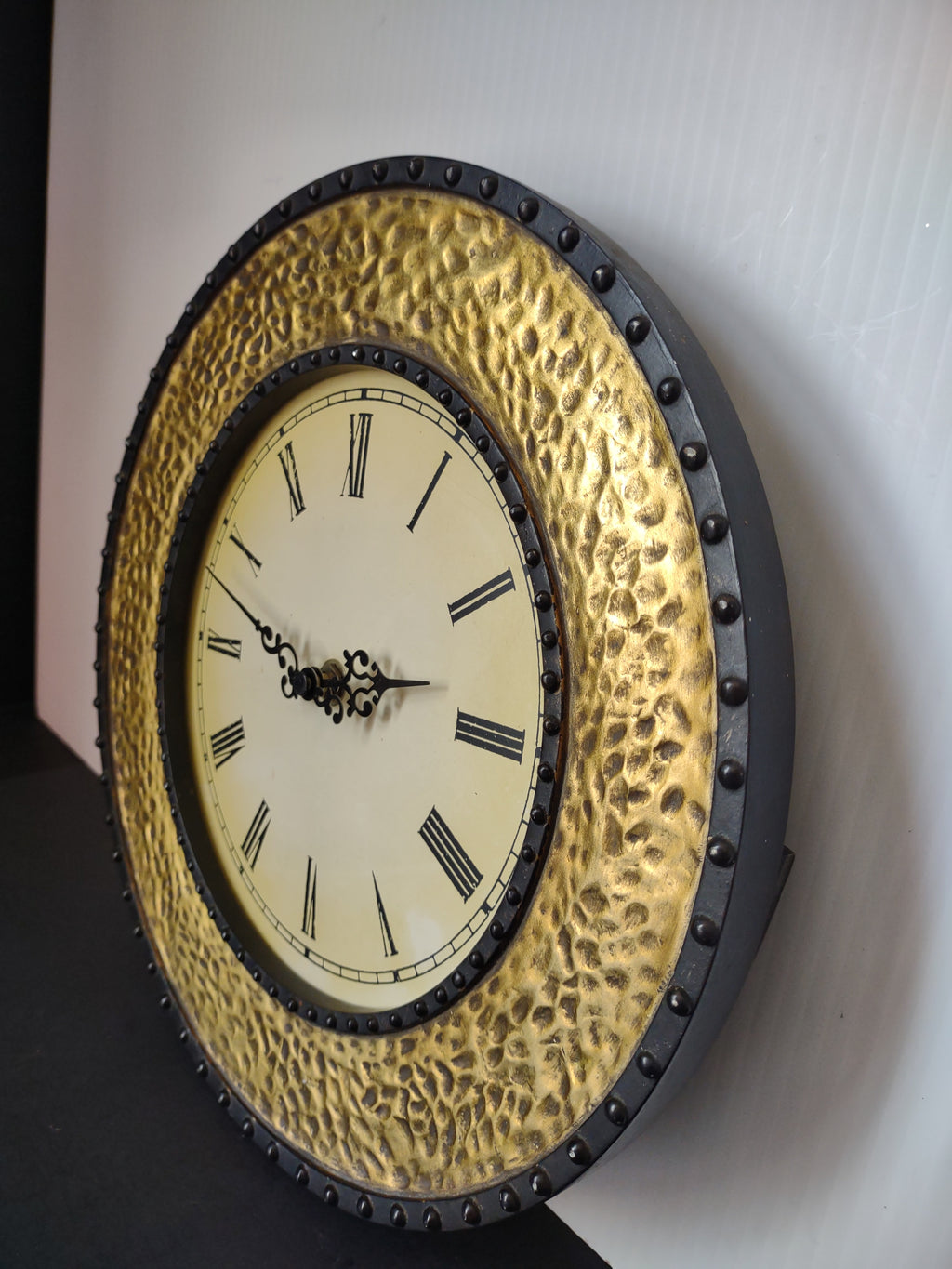 Vintage Hammered Gold Brass Round Wall Clock Roman Numeral 12" [7443]