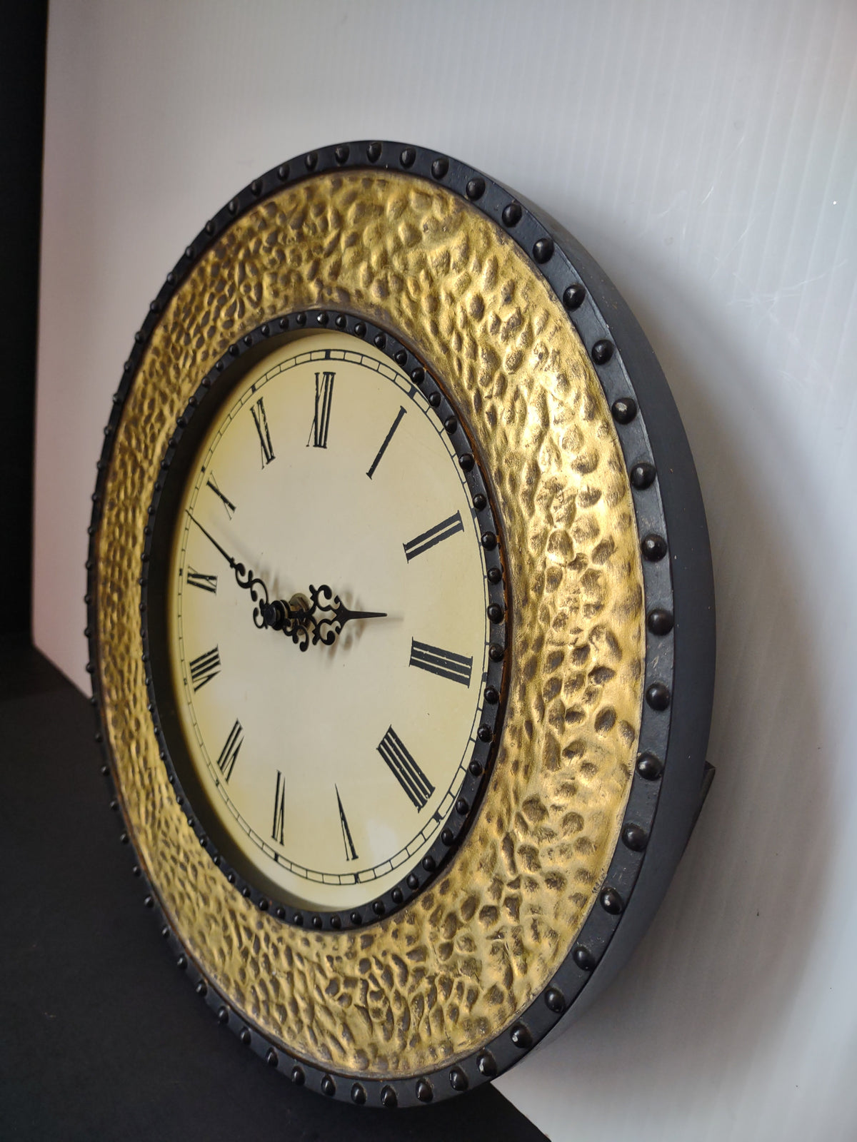Vintage Hammered Gold Brass Round Wall Clock Roman Numeral 12" [7443]