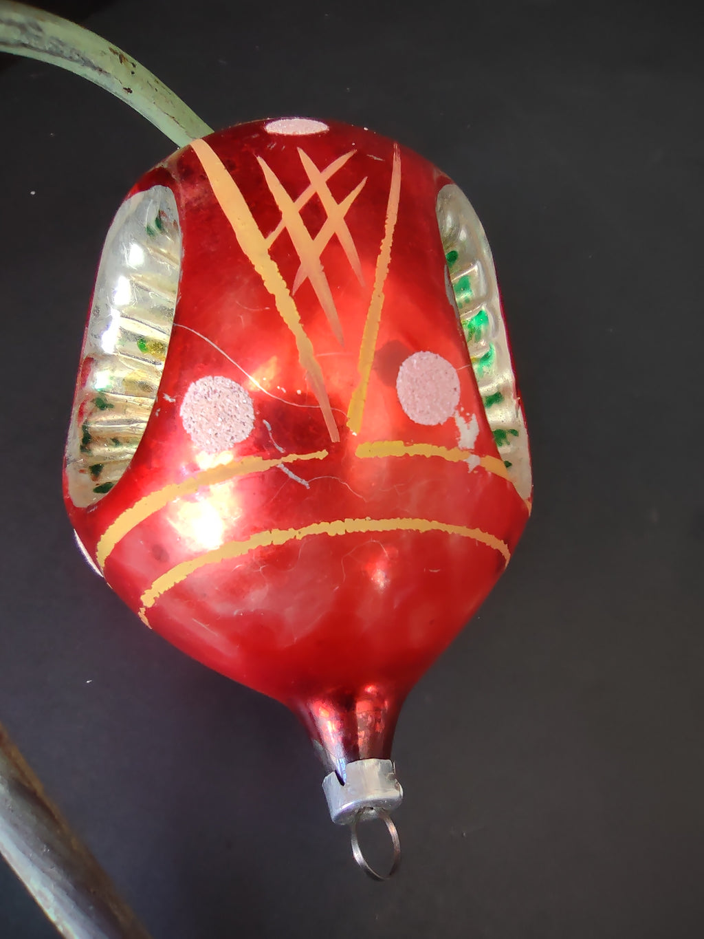 Vintage Red Glass 4" Teardrop Christmas Ornament 3 Indents [8064n]