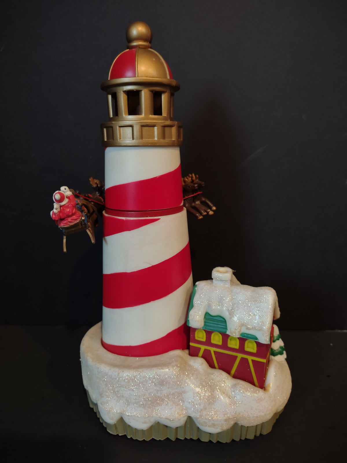 Vintage Santa's Musical Lighthouse Revolving Reindeer Christmas [8075n]