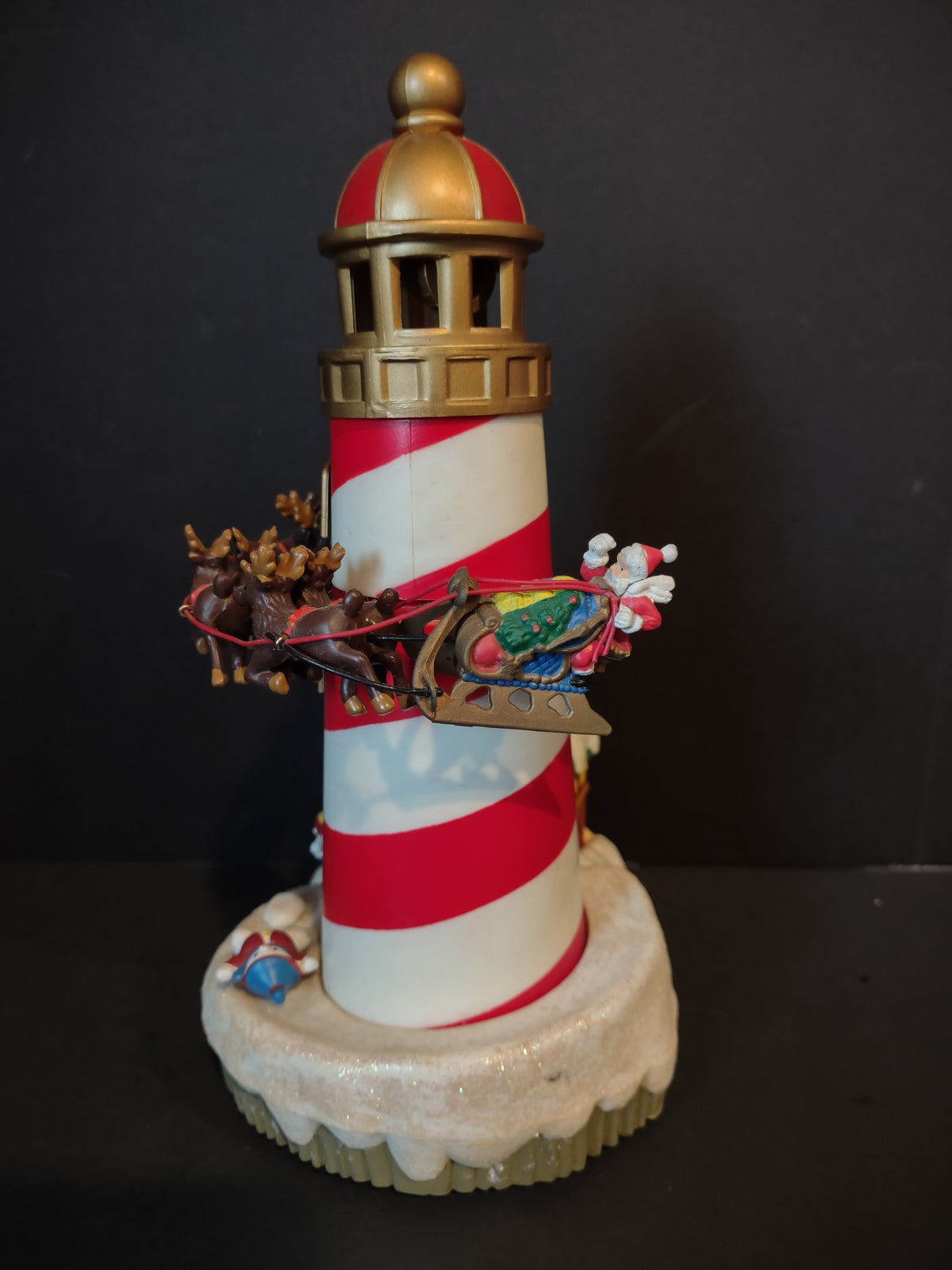 Vintage Santa's Musical Lighthouse Revolving Reindeer Christmas [8075n]