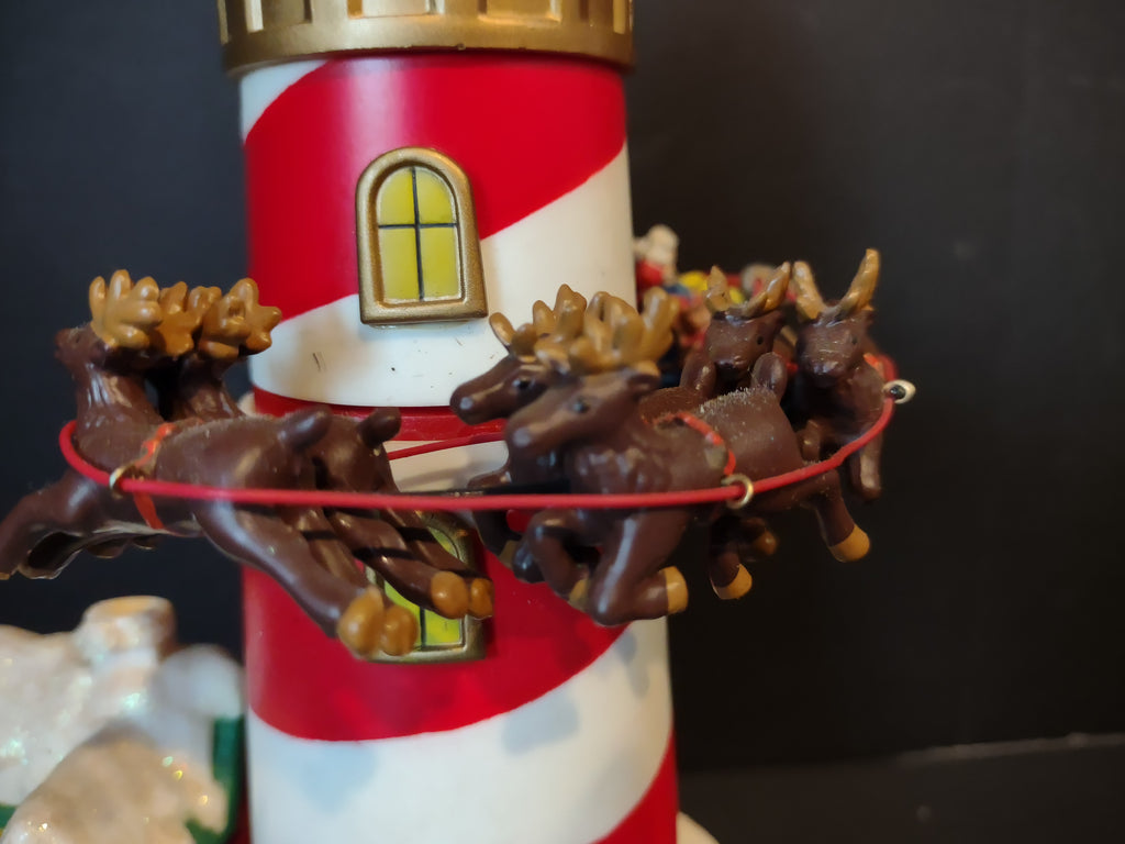 Vintage Santa's Musical Lighthouse Revolving Reindeer Christmas [8075n]
