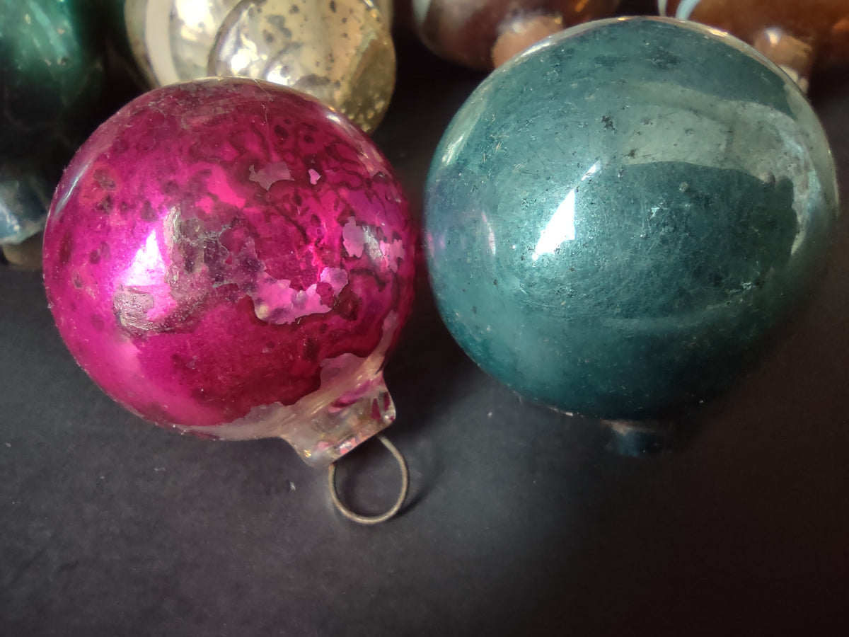 Vintage Christmas Ornaments Set of 7 Blue Pink Premier Shiny Brite Indent[8085]