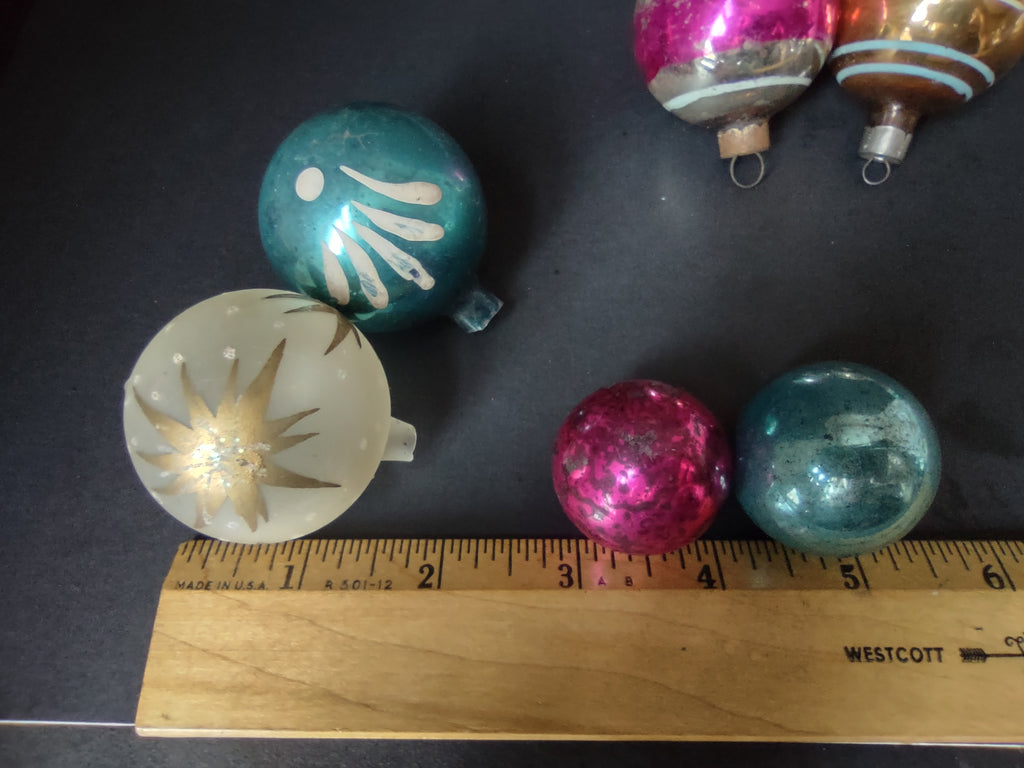 Vintage Christmas Ornaments Set of 7 Blue Pink Premier Shiny Brite Indent[8085]