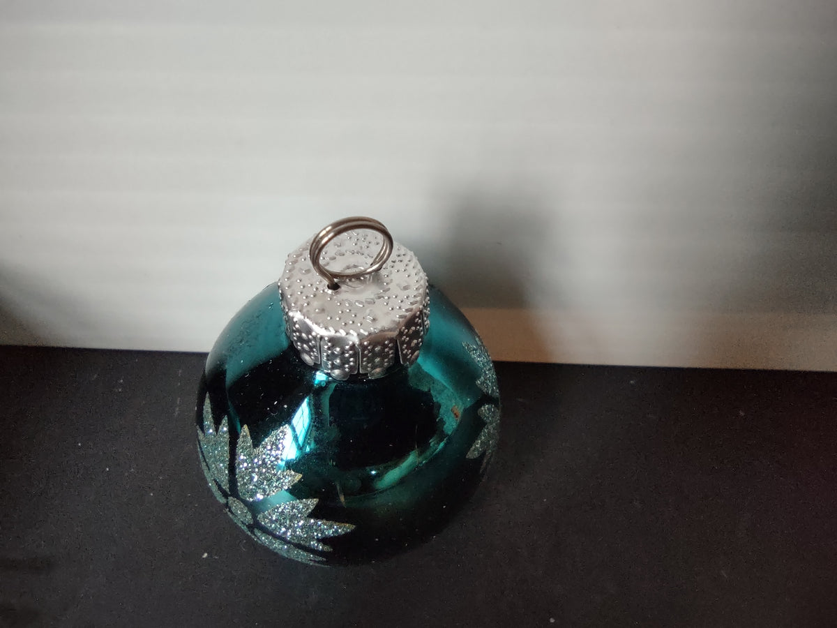 Vintage Christmas Ornaments Set of 4 Turquoise Flat Bottom Silver Glitter [8101]