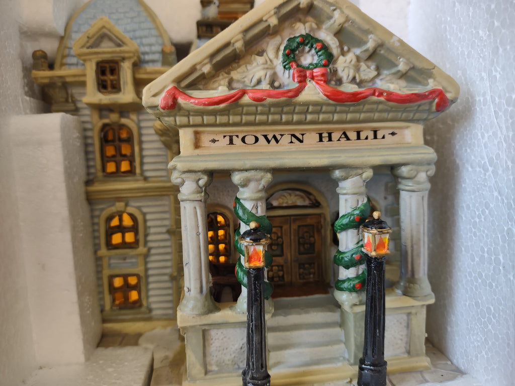 Vintage Lemax Village Collection Town Hall Lighted Christmas Building [8112n]