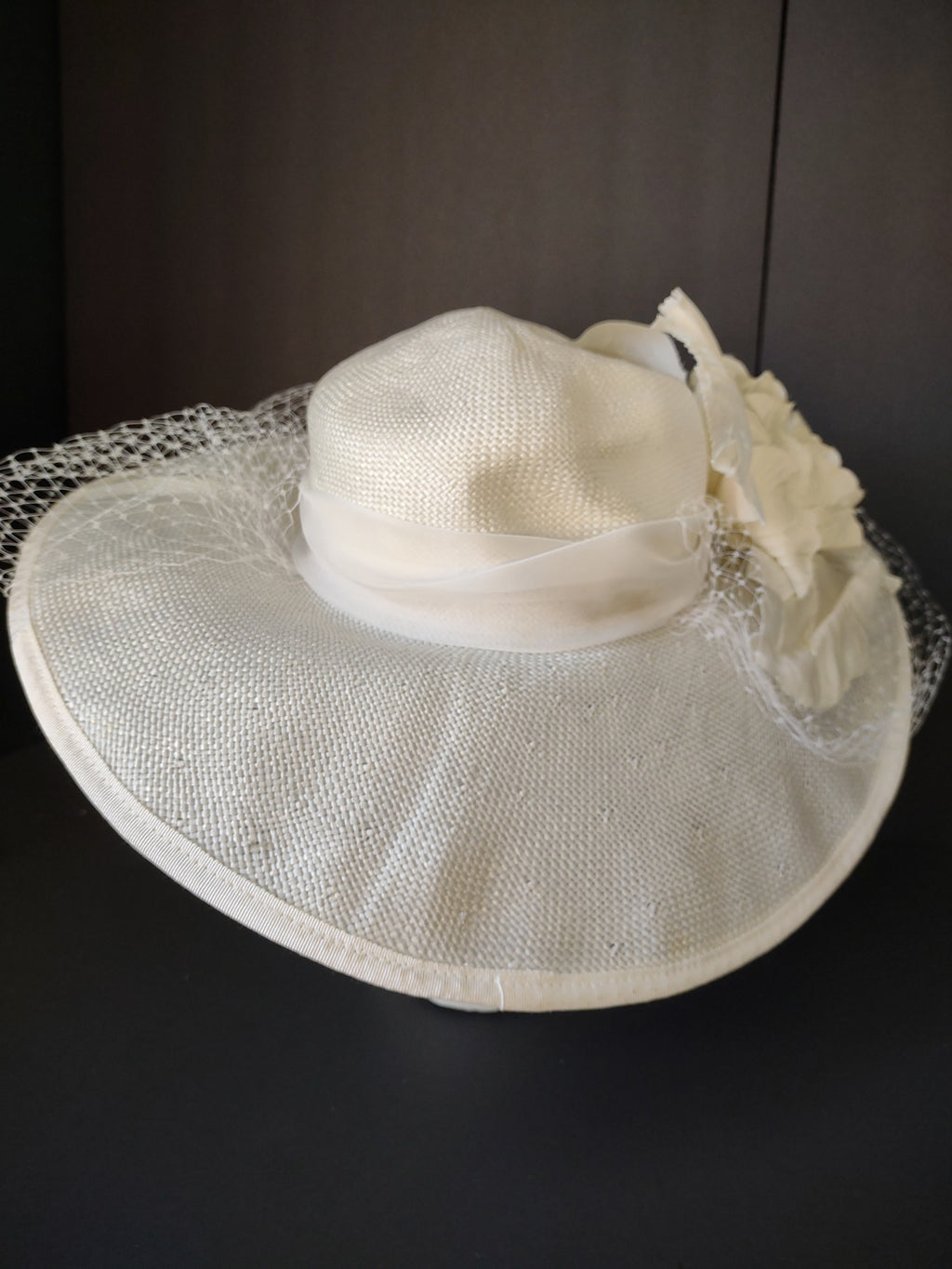 Vintage Georgi White Wide Brim Floral Hat with Net Veil Wedding Garden Party [8117n]