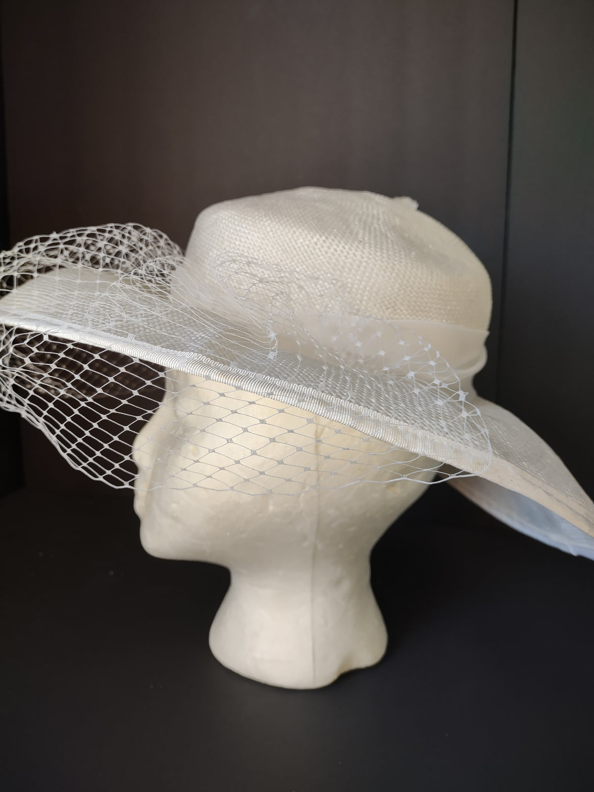 Vintage Georgi White Wide Brim Floral Hat with Net Veil Wedding Garden Party [8117n]