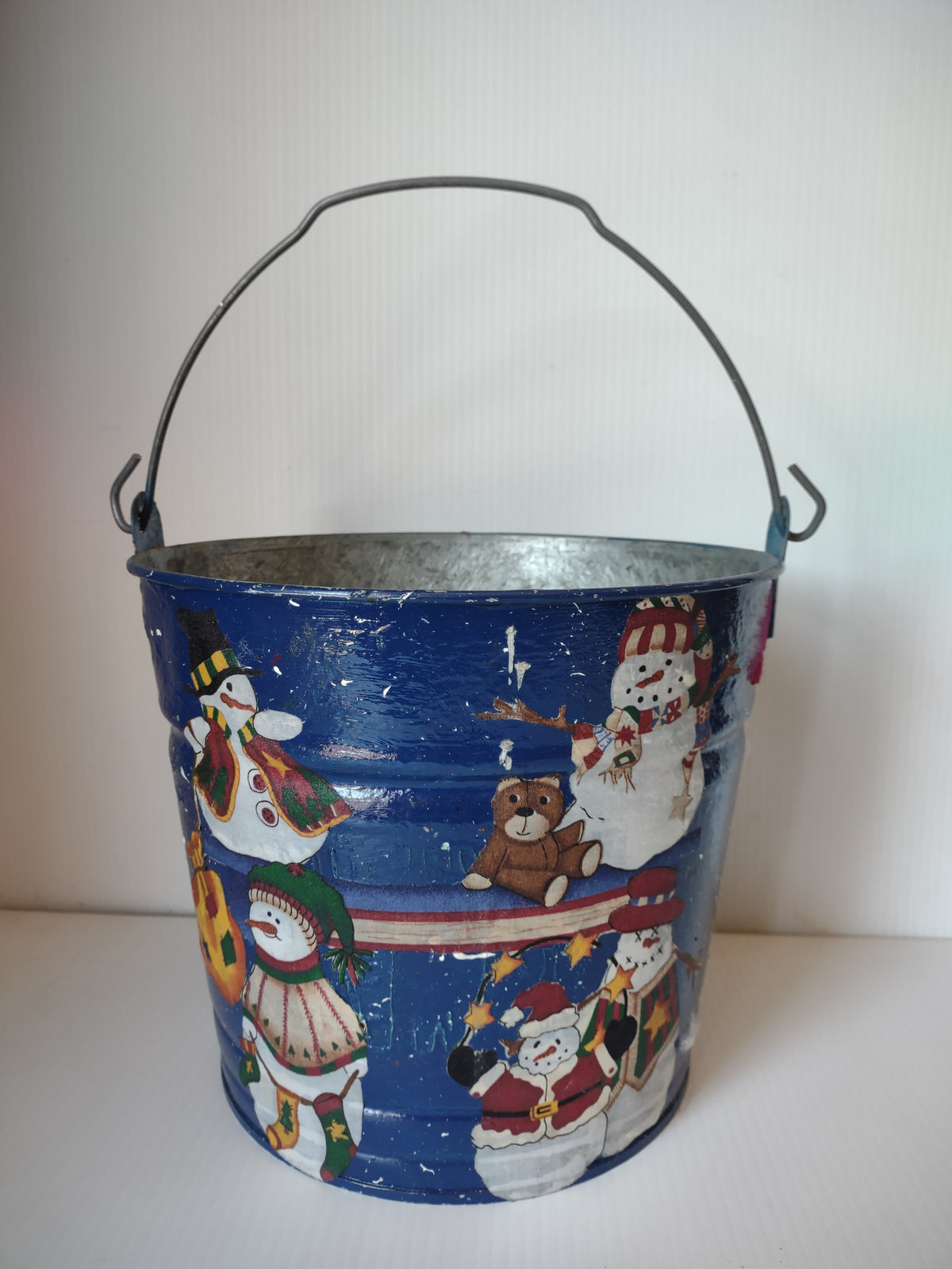 Vintage Christmas Blue Metal Pail Bucket Santa Snowman Teddy Bear [8125]