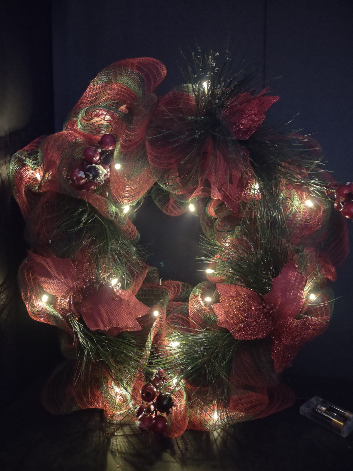 Vintage 22" LED Christmas Wreath Red Gold Mesh Ribbon Berries Green [8134n]