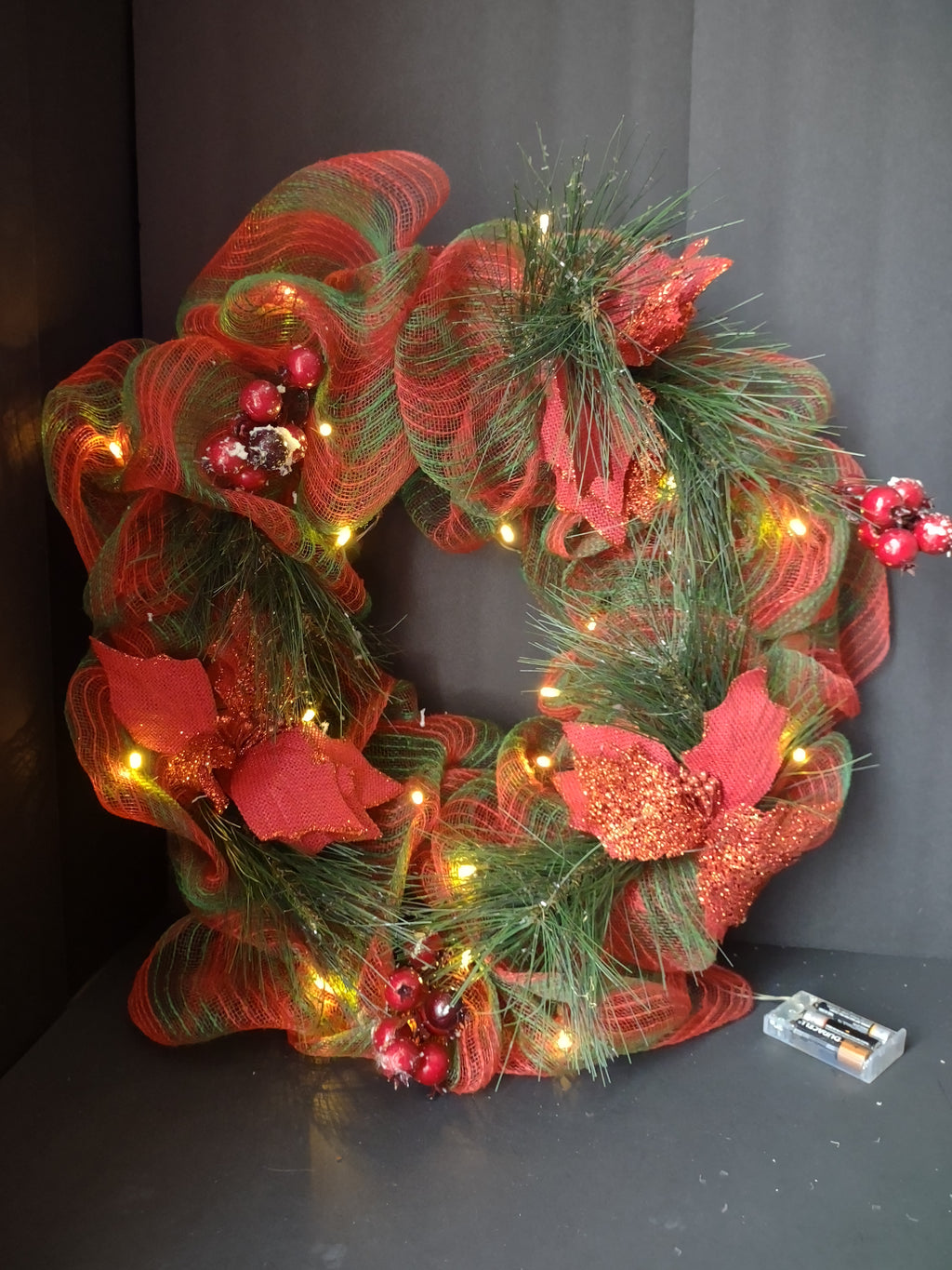 Vintage 22" LED Christmas Wreath Red Gold Mesh Ribbon Berries Green [8134n]