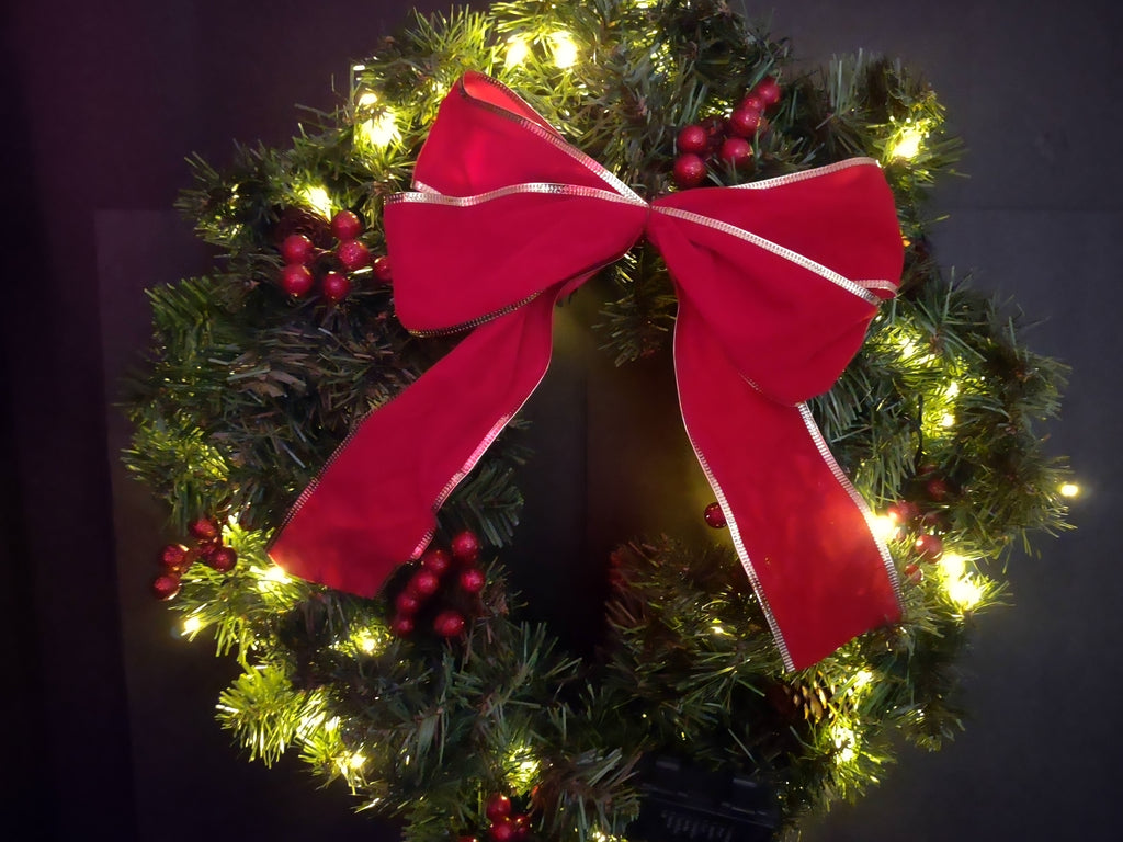 Vintage 18" LED 8 Function Christmas Wreath Red Bow Berries Pinecones [8135n]