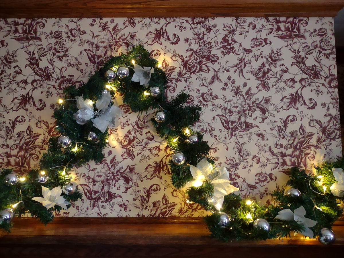 Vintage 8 Ft LED Christmas Garland Timer White Poinsettia Silver Ornaments [8136n]