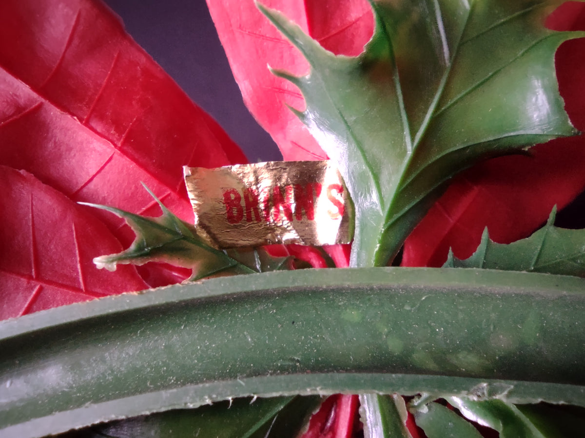 Vintage Brinns 12" Plastic Holly Christmas Wreath Red Berries Poinsettia [8137n]