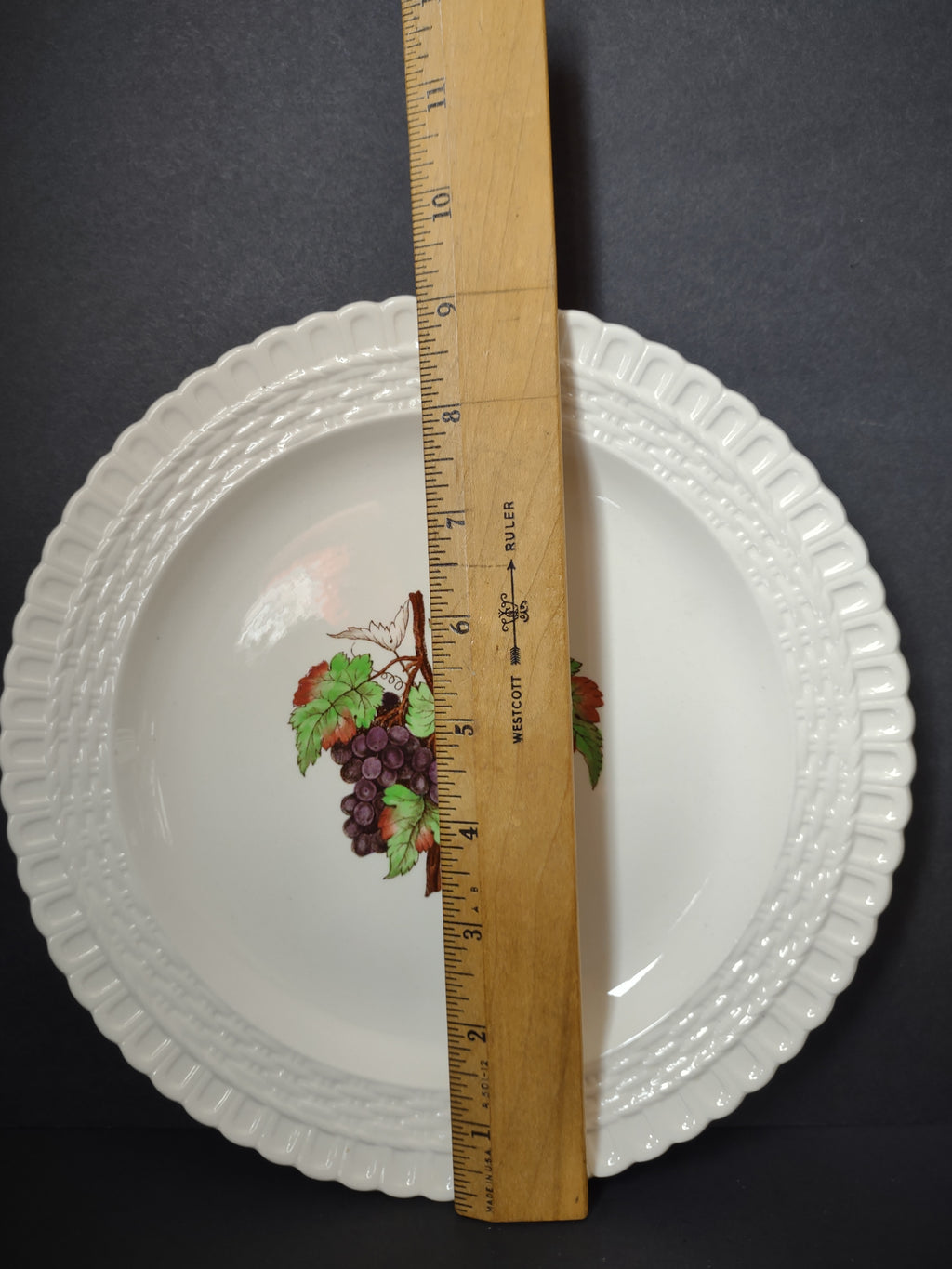Vintage Copeland Spode Purple Grapes Fruit Embossed White Plate [7474E]