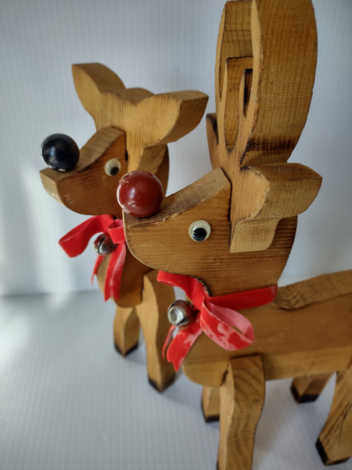 Vintage Wooden Reindeer Family Set of 4 Christmas  [4891]