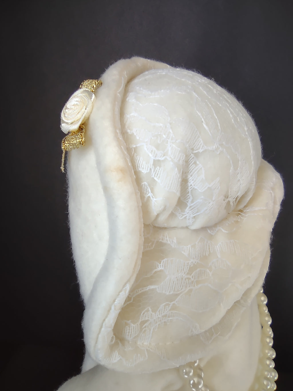 Vintage Snowman White Cream Gold Christmas Figure Textured Coat Handbag [4894]