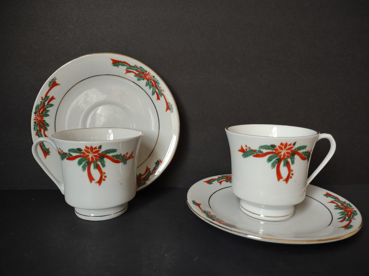 Vintage Tienshan Christmas Poinsettia Gold Trim 2 Cup and Saucer Sets [7498]