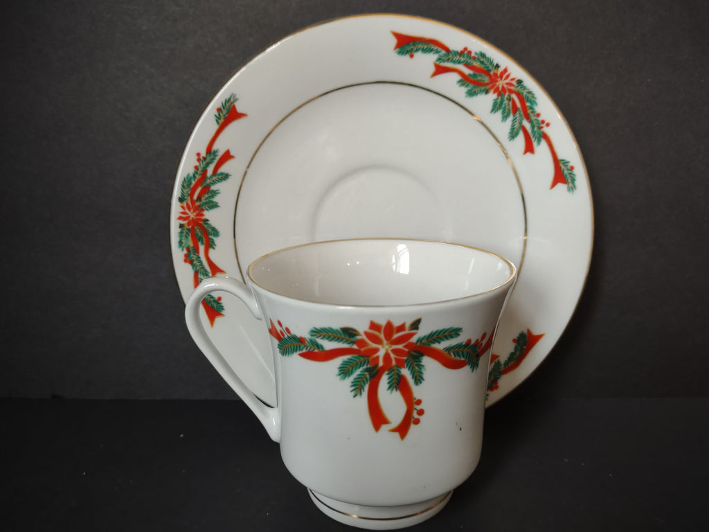 Vintage Tienshan Christmas Poinsettia Gold Trim 2 Cup and Saucer Sets [7498]