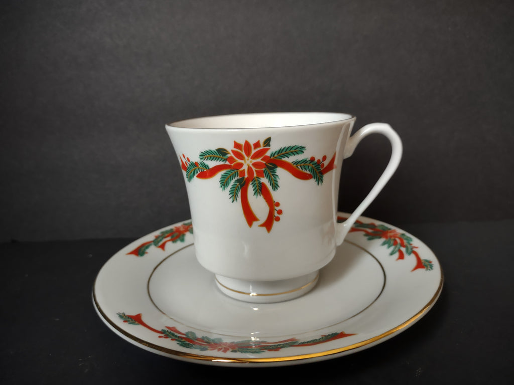 Vintage Tienshan Christmas Poinsettia Gold Trim 2 Cup and Saucer Sets [7498]