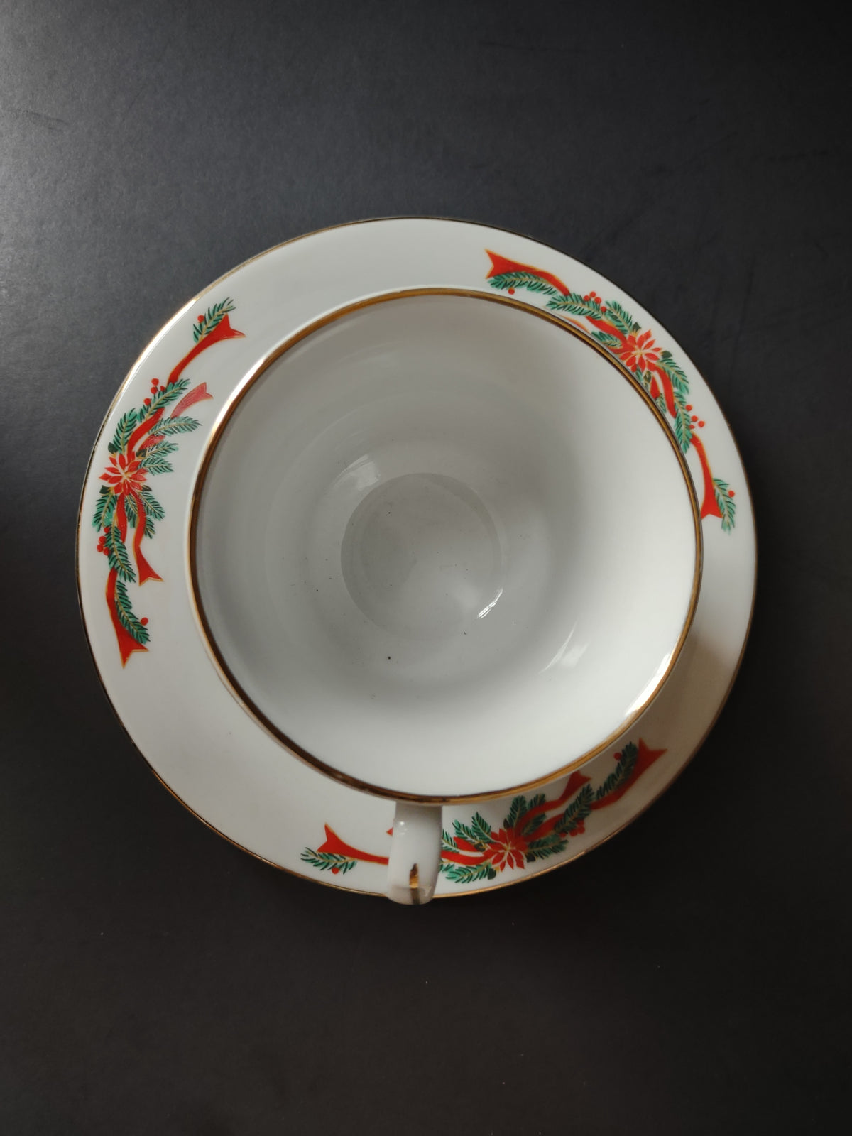 Vintage Tienshan Christmas Poinsettia Gold Trim 2 Cup and Saucer Sets [7498]