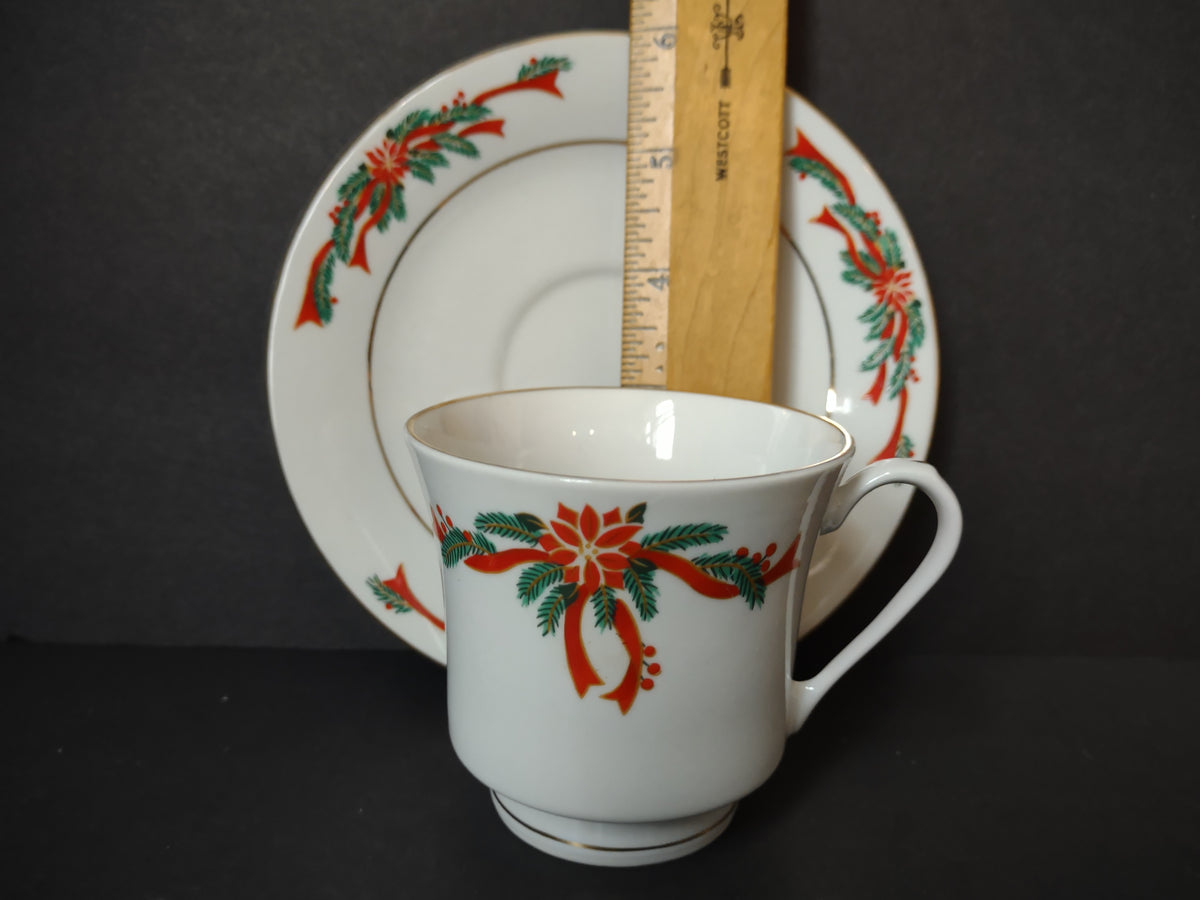 Vintage Tienshan Christmas Poinsettia Gold Trim 2 Cup and Saucer Sets [7498]