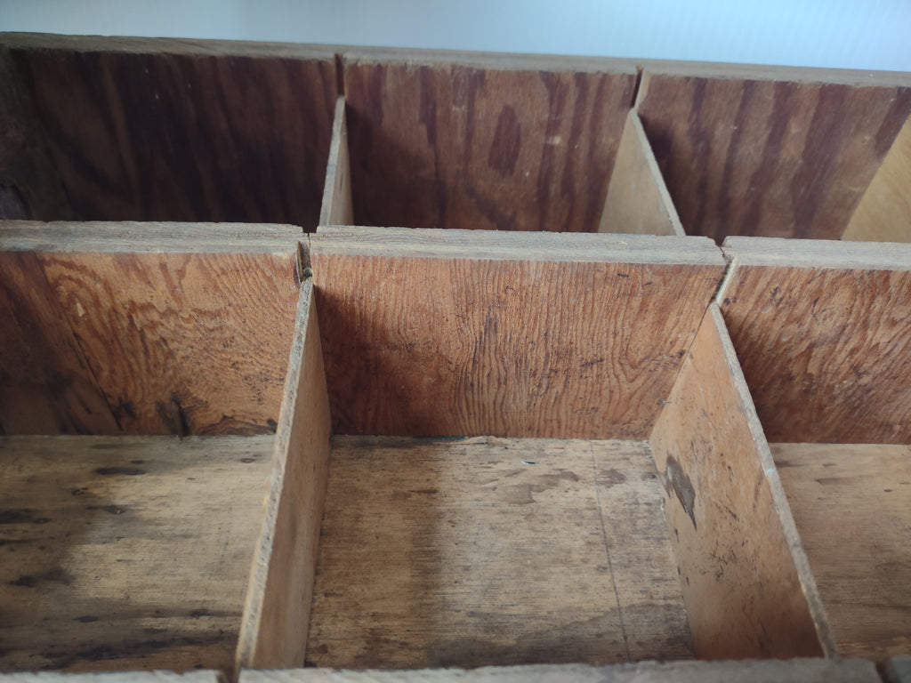 Vintage Rustic Brown Wood Divided Carrier Caddy With Handle 26 Inch [7501]