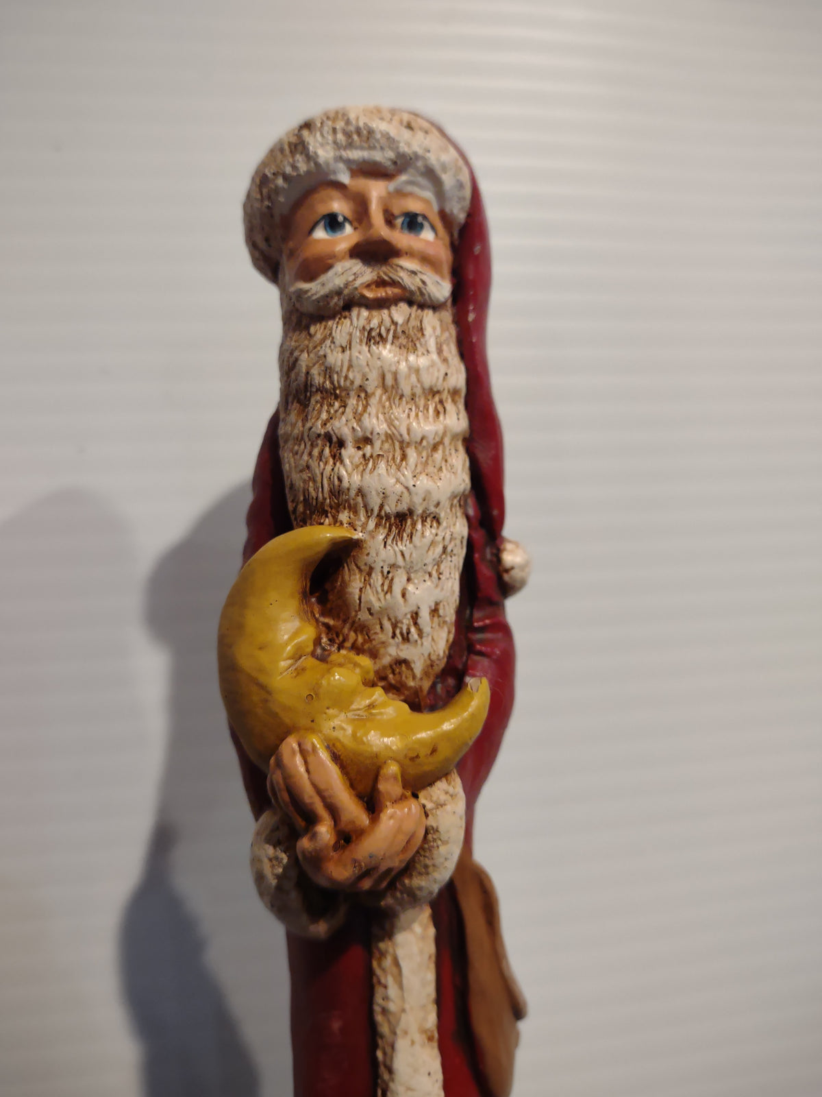 Vintage Santa Claus Holding Yellow Crescent Moon Christmas Figurine [8145n]
