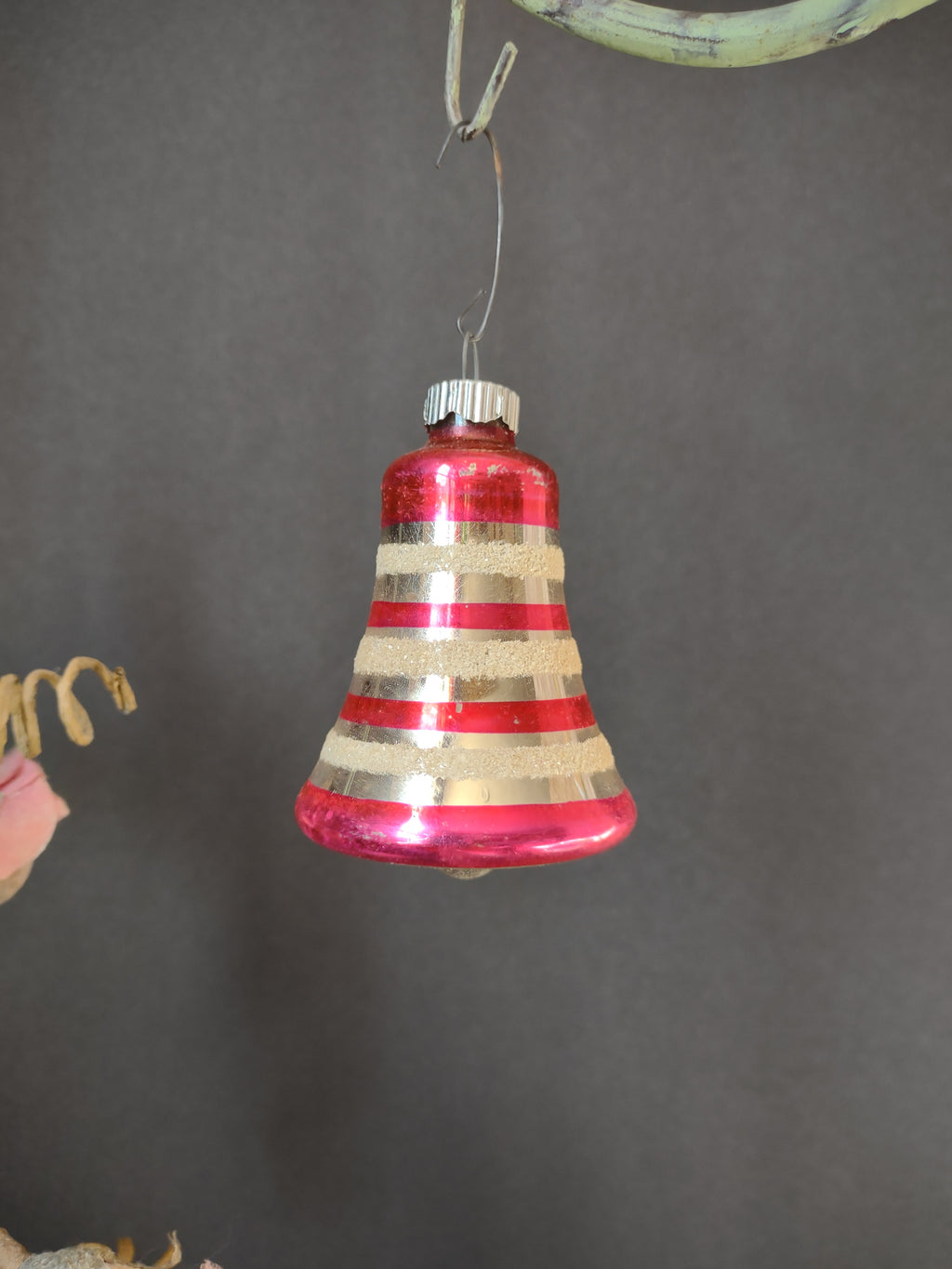 Vintage Shiny Brite Pink Silver White Glitter Glass Bell Christmas Ornament [8146n]