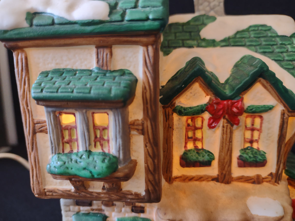 Vintage Lighted Christmas Village Grocery Store Green Roof Snow Building [8154n]
