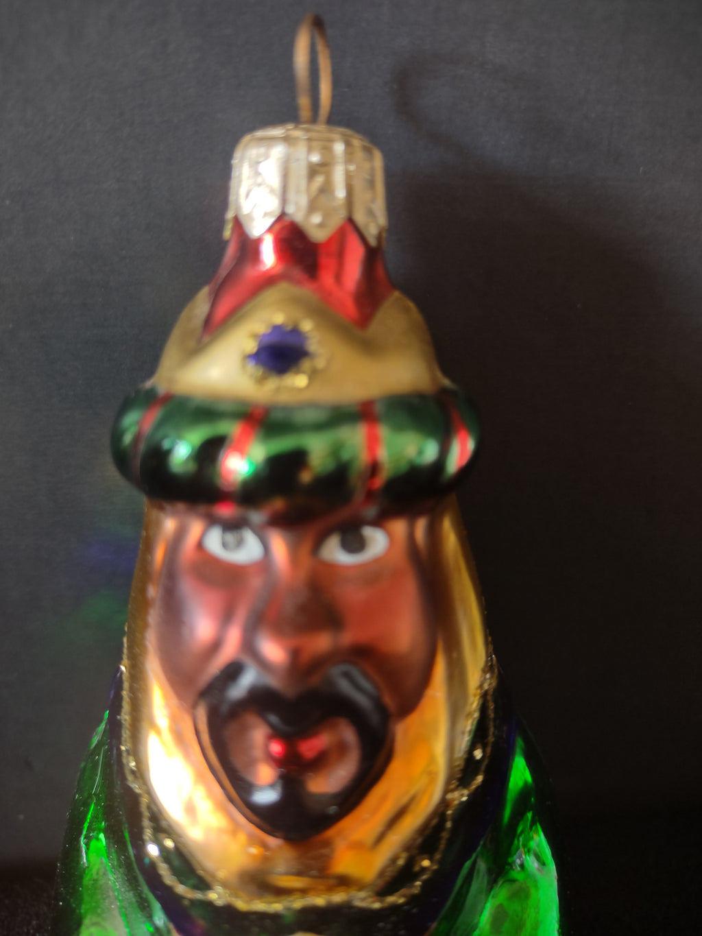 Wise man ornament face and cap detail