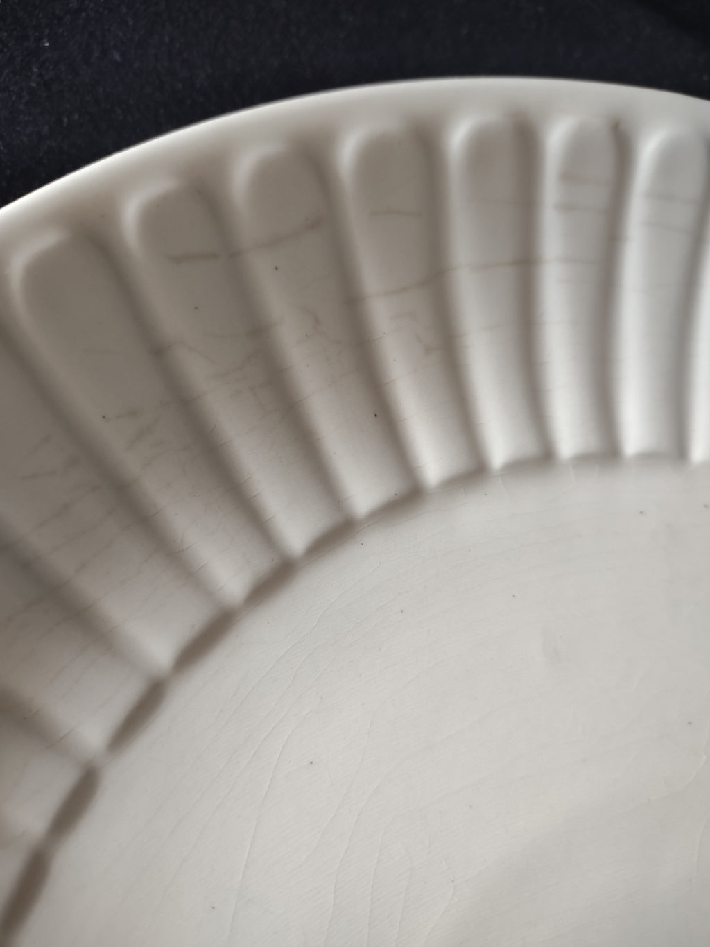 Vintage Off-White Ribbed Soup Tureen Set With Lid Ladle & Underplate [7531]