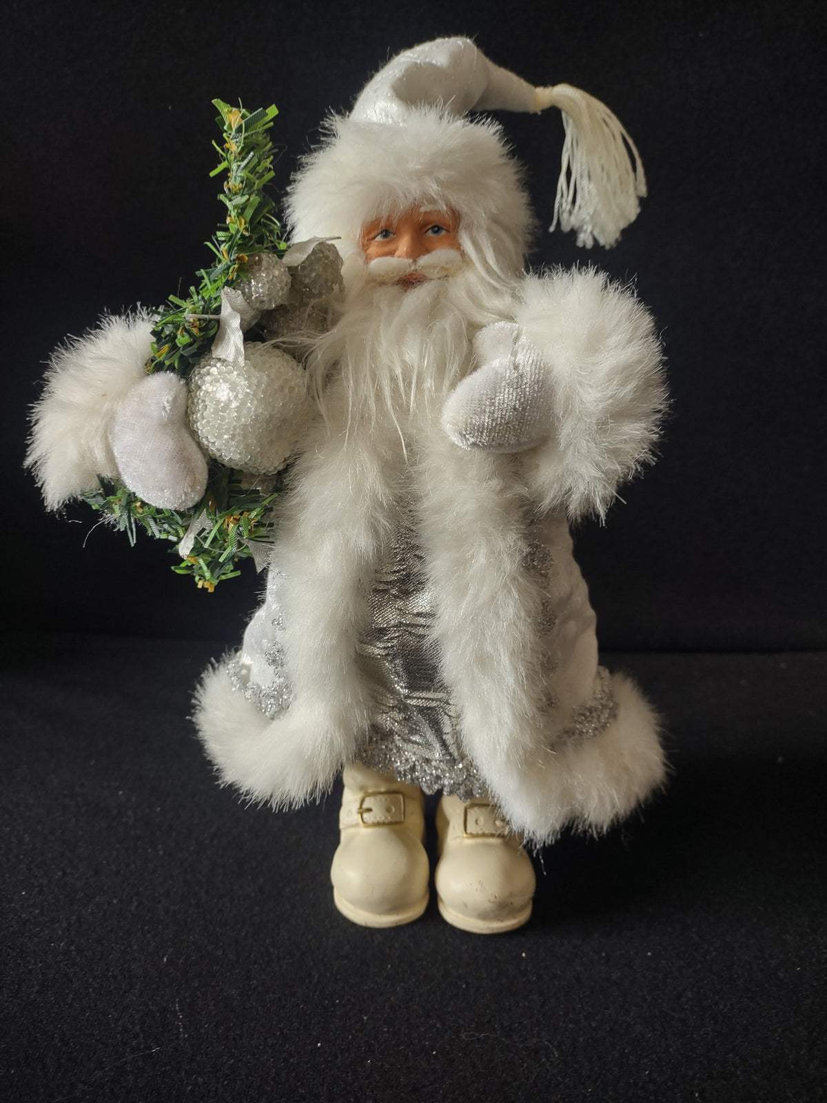 Vintage White Santa Claus Figure Silver Wreath Quilted Coat Christmas [8180n]