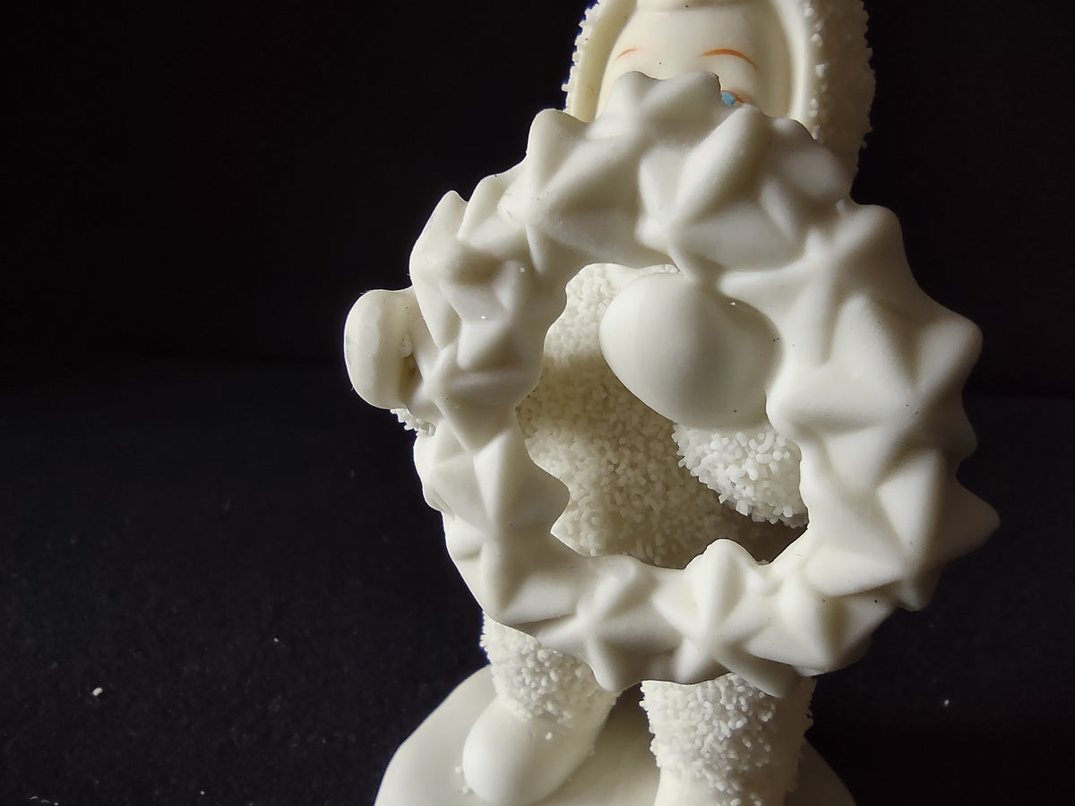 Vintage Dept 56 Snowbabies Snow Baby Star Wreath Christmas Figurine White [8184n]