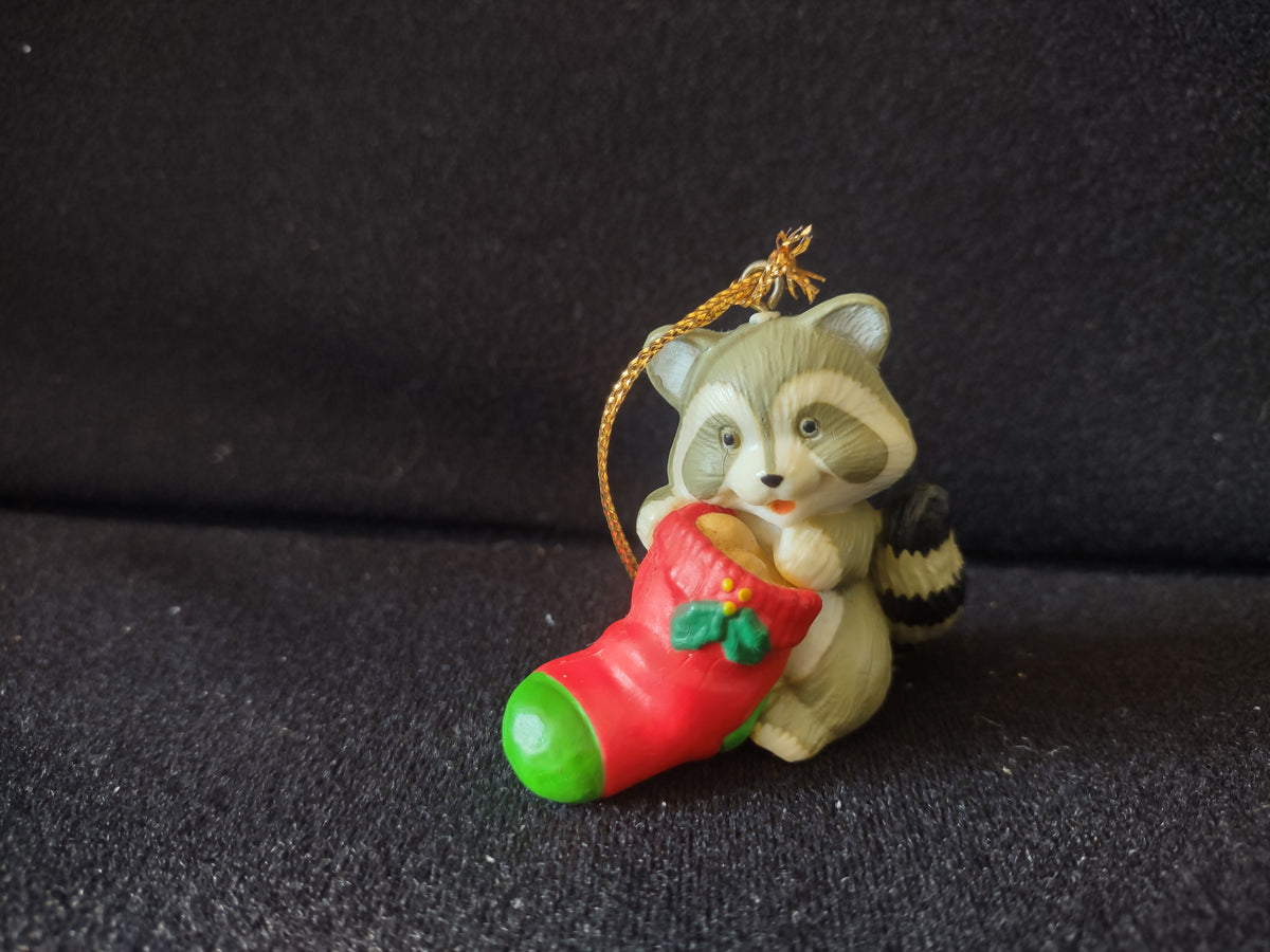 Vintage Raccoon Red Green Stocking Christmas Tree Hanging Ornament [8200n]