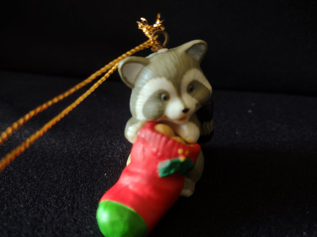 Vintage Raccoon Red Green Stocking Christmas Tree Hanging Ornament [8200n]