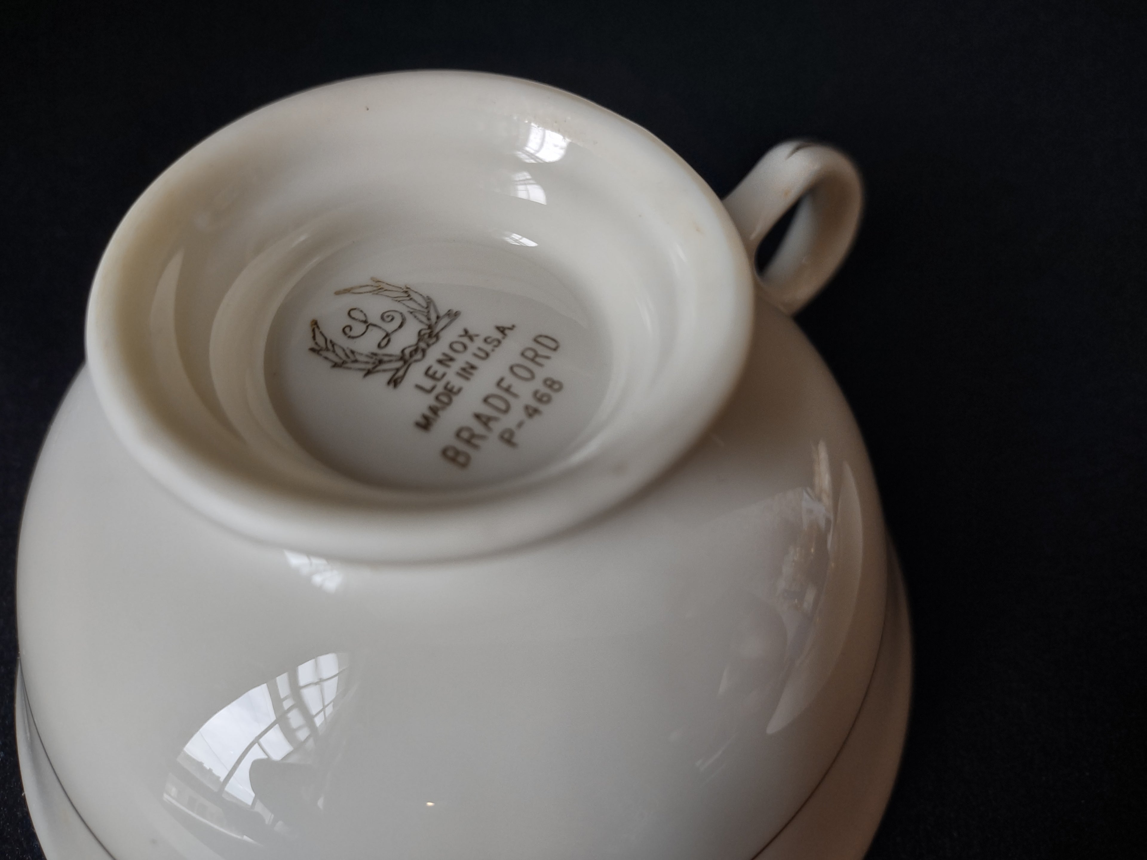 Vintage Lenox Bradford Tulips Gold Trim Tea Cup with Saucer (lot 1827)