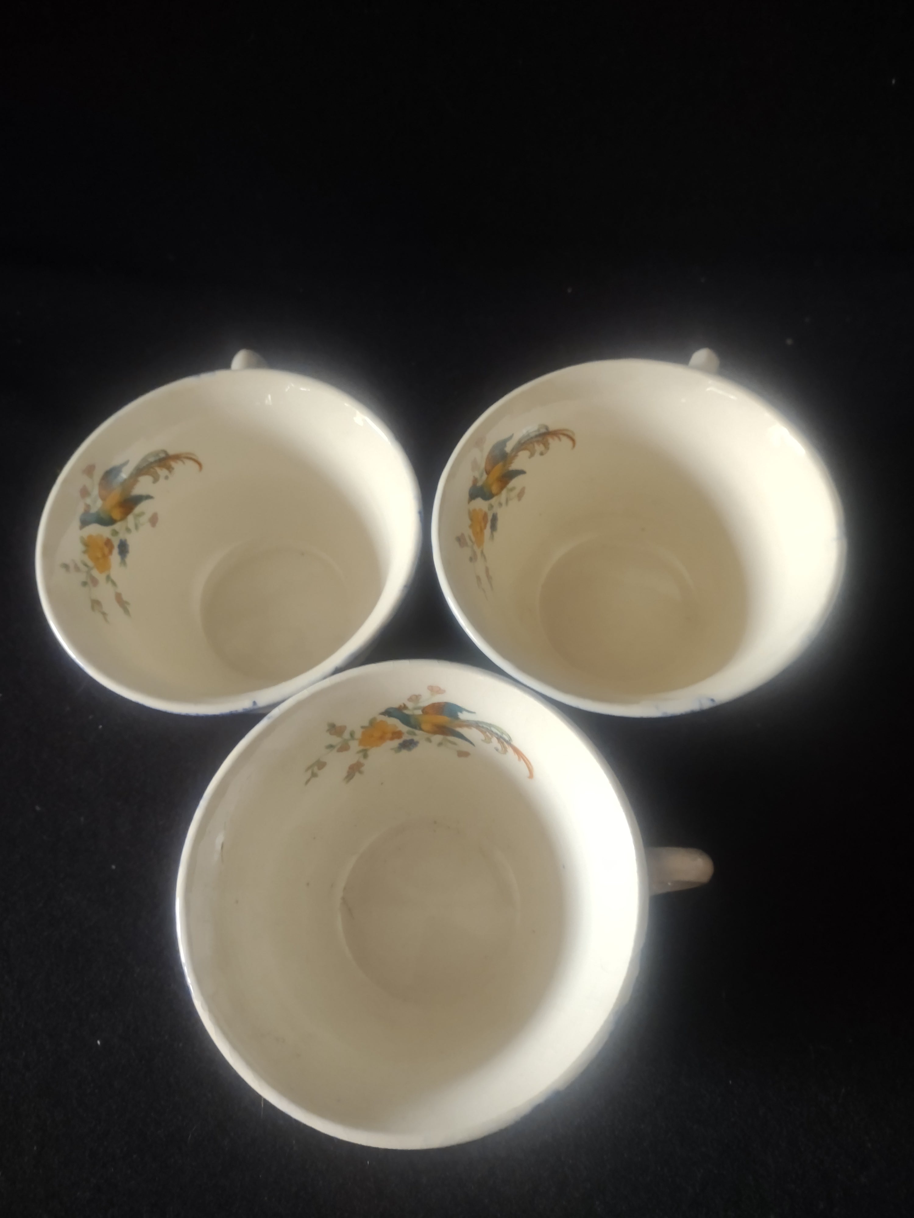 Vintage Teacup Blue White Floral Bird Glaze Blurred Set Of 3 (Lot 5304)