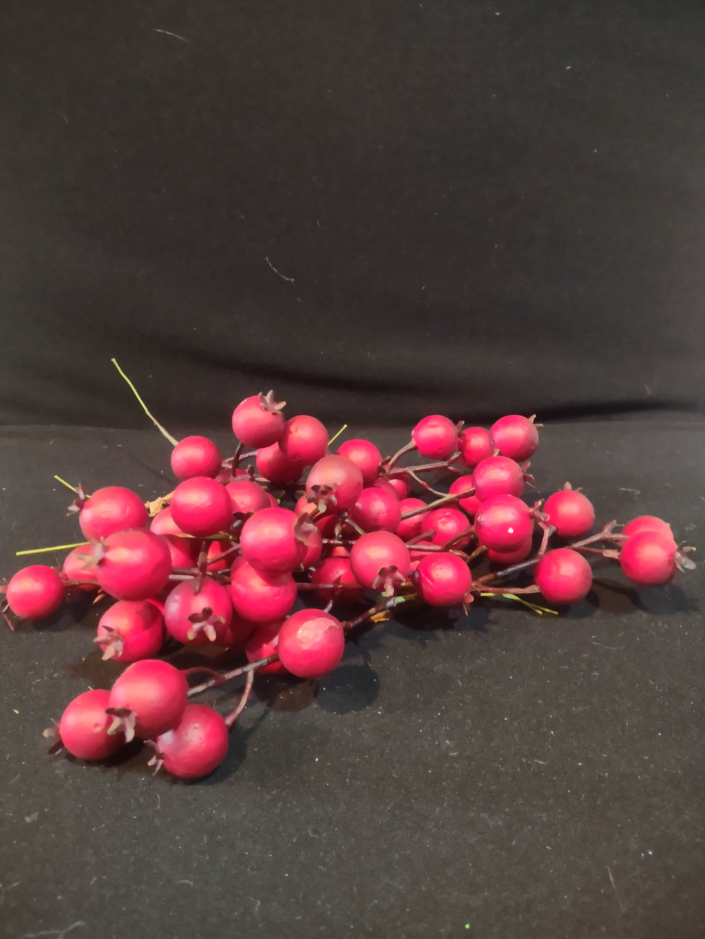 Christmas Seasonal Winterberry Sticks 5 Berries 11 Sticks 8" (Lot 4547)