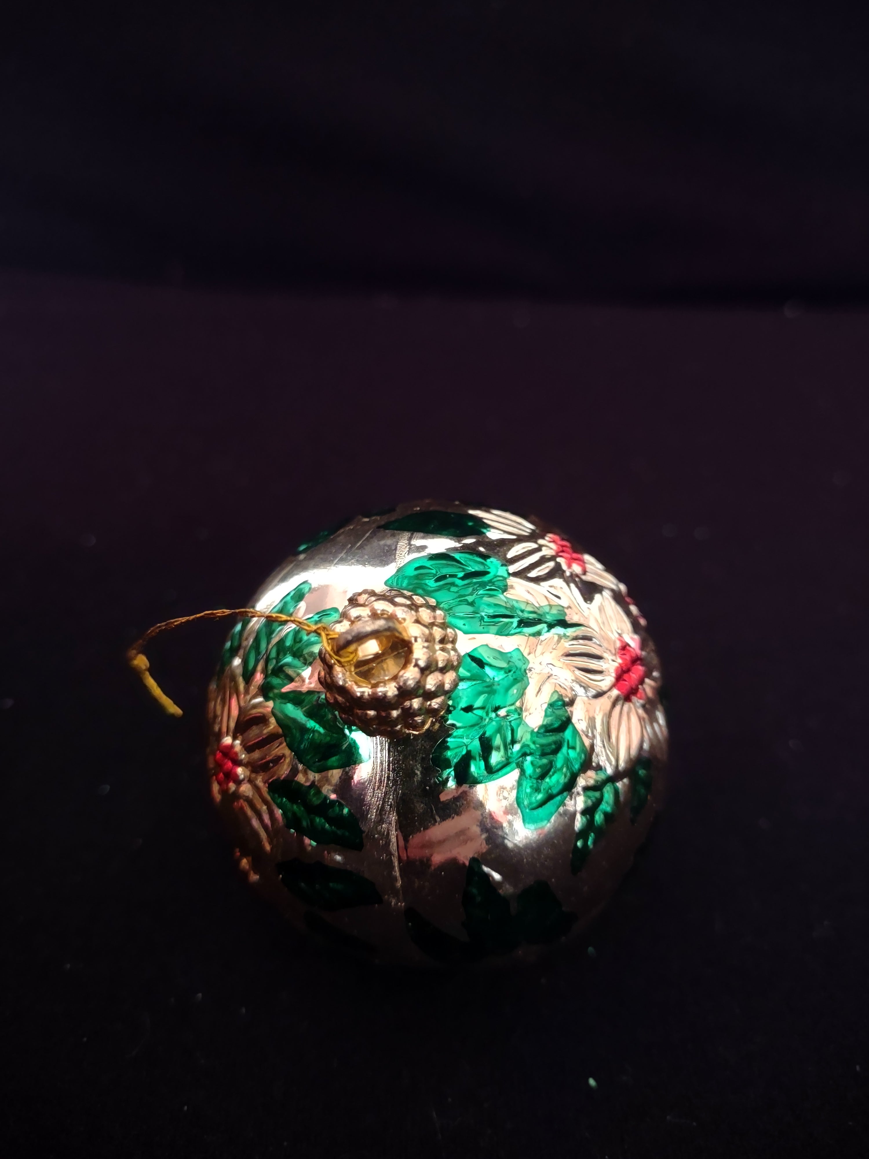 Vintage Christmas Ornaments Golden Textured x 8 Plastic (Lot 4507