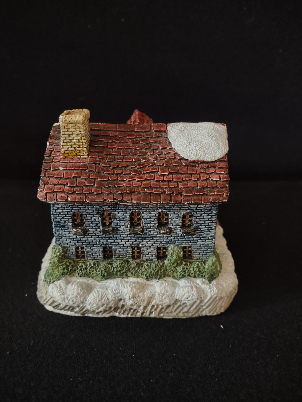 Vintage Home For The Holidays Ceramic Village Hotel (Lot 3613)